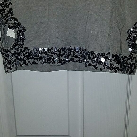 Frost gray sequin cut out silk sweater.SZ. M NWT - Picture 3 of 5